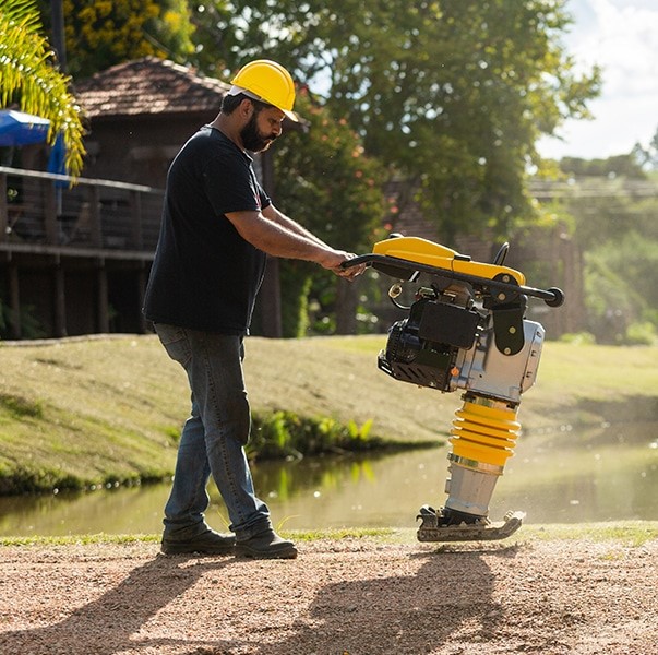 Compactador de Solo